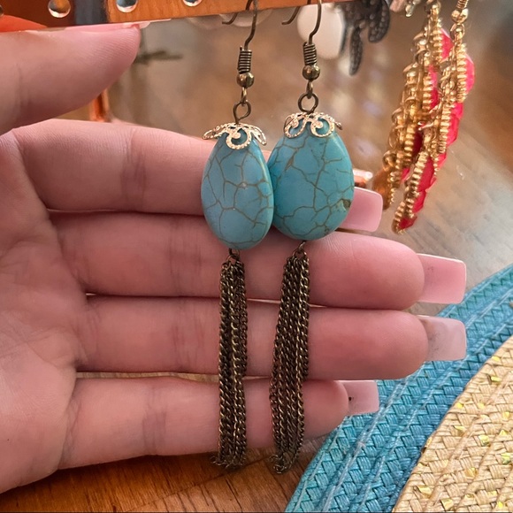 Southern Chic Dangle Earrings - Picture 1 of 1